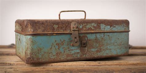 restoring old metal tool boxes|restoring rusted toolbox.